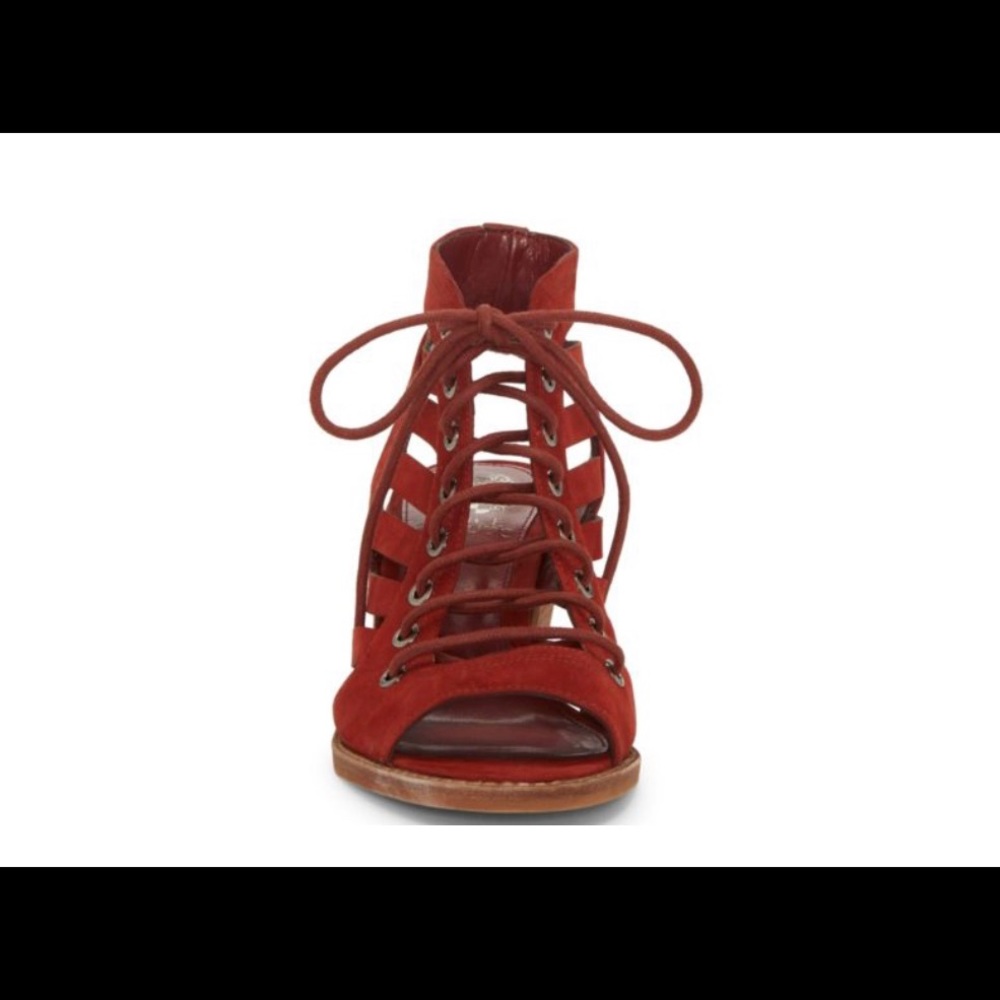 VINCE CAMUTO CHESTEN-CAGE SANDAL